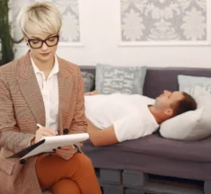 Why Talking Still Heals: The Real Role of a Psychologist Today